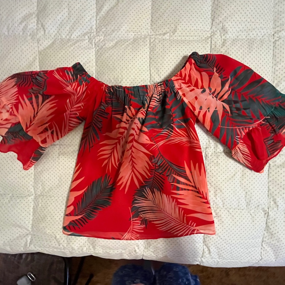 NWOT Rebecca Minkoff Off the Shoulder Tropical Red Blouse Size XXS